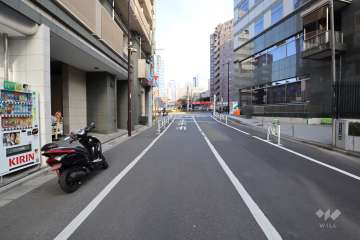 敷地南側の前面道路