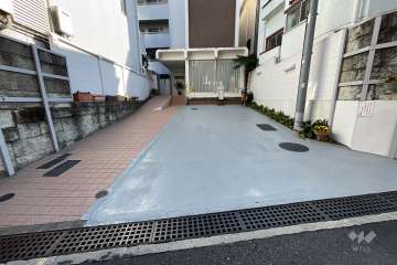 敷地内駐車場（屋外平面式）