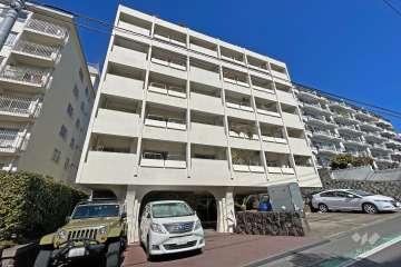 ニュー代々木マンションの外観(南側から)