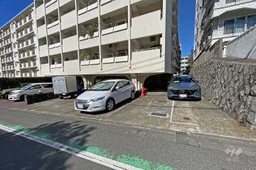 敷地内駐車場(屋外平面式)