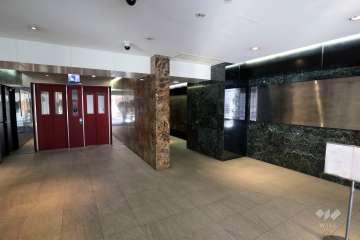 広々としたエントランスホール