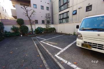 敷地内駐車場（屋外平面式）