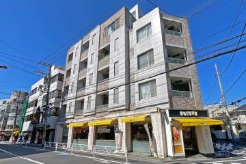 ネオマイム千駄ヶ谷の外観（南東側から）