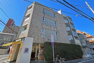 ネオマイム千駄ヶ谷の外観（東側から）