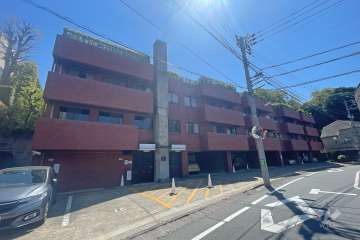 ベルテ代々木の外観（北西側から）