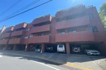 ベルテ代々木の外観（南西側から）