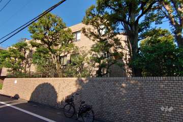 代々木パークマンションの外観（南西側から）　