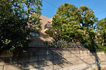 代々木パークマンションの外観(南西側から)　