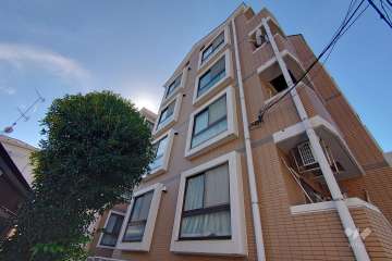 ジェイパーク笹塚の外観（南東側から）