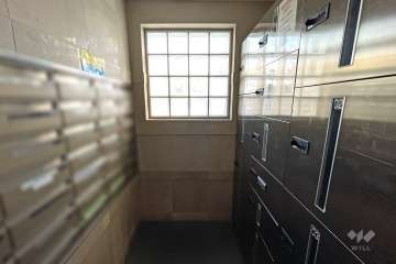 共用ポストと宅配ボックス