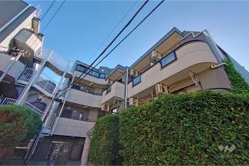 フェニックス代々木上原の外観（北東側から）