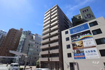エクセルシオール西新宿の外観（北東側から）