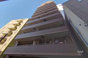 エクセルシオール西新宿の外観（南西側から）