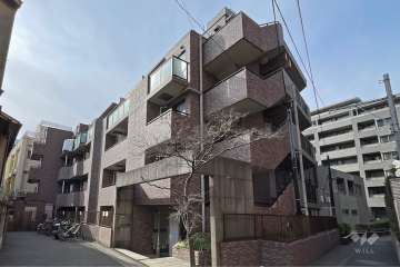 菱和パレス代々木公園の外観（東側から）