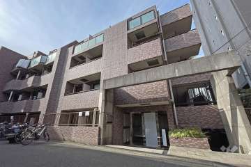 菱和パレス代々木公園の外観（南東側から）