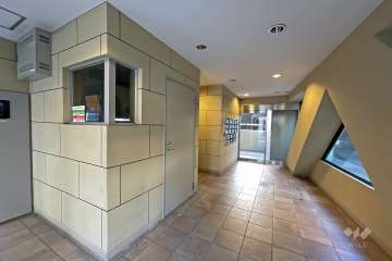 エントランスホール