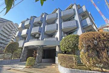 セザール渋谷の外観(南東側から）