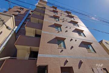 ナビウスオペラ通りの外観（北側から）