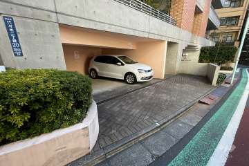 敷地内駐車場（屋内平面式）