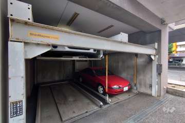 敷地内駐車場（屋内機械式）
