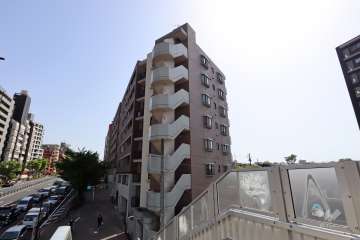 エタンセレ代々木公園の外観（北東側から）