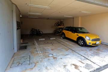 敷地内駐車場（屋内平面式）