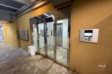 エントランス内はオートロック付きです。