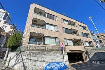 ルシック参宮橋の外観（南西側から）