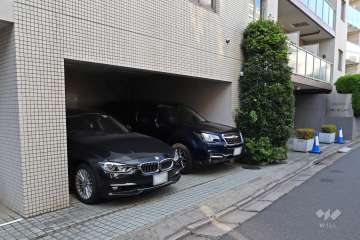 敷地内駐車場（屋内平面式）