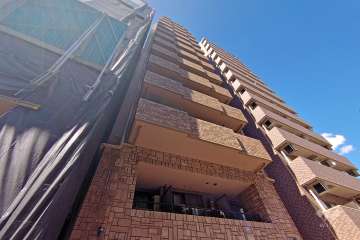 フェニックス笹塚駅前の外観（南西側から）