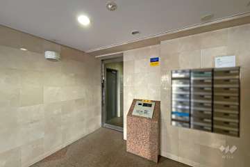 エントランスはオートロック付きです。