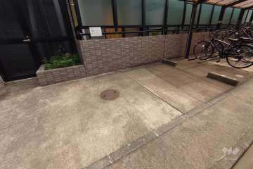 敷地内駐車場（屋外平面式）