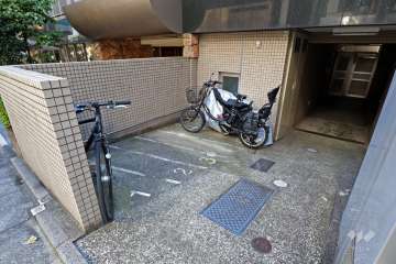 駐輪場、バイク置場