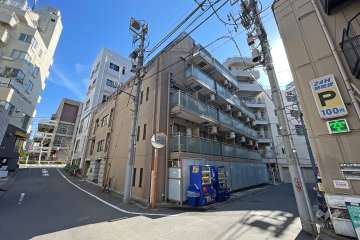 メインステージ青山の外観（西側から）