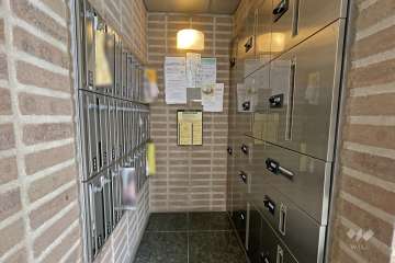 宅配ボックスと共用ポスト