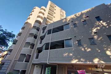 デュオスカーラ笹塚の外観（南西側から）