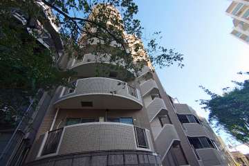 デュオスカーラ笹塚の外観（北側から）