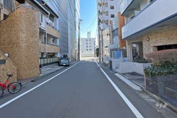 敷地北側の前面道路