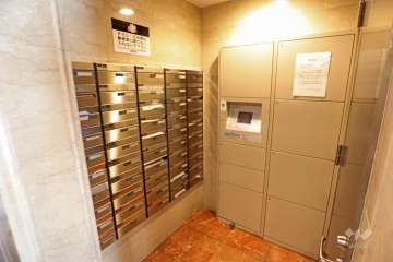 宅配ボックスと共用ポスト