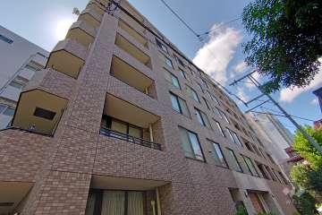 ザパームス代々木三丁目の外観（南東側から）