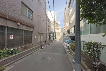 敷地東側の前面道路