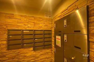 宅配ボックスと共用ポスト