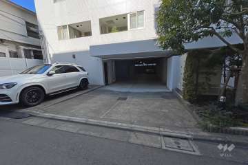 駐車場の出入り口