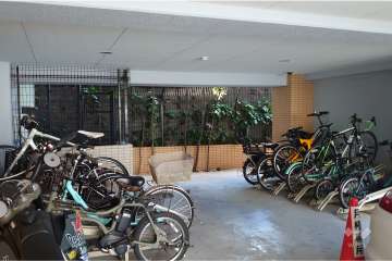 駐輪場、バイク置場