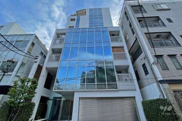 ザグラスタワーの外観（東側から）