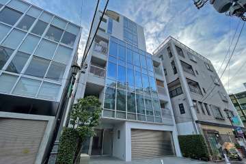 ザグラスタワーの外観（南東側から）