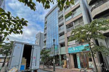 ザグラスタワーの外観（南西側から）