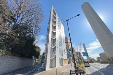 カーサブリランテ代々木公園の外観（北西側から）