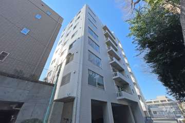 カーサブリランテ代々木公園の外観（南東側から）