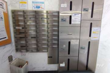 共用ポストと宅配ボックス